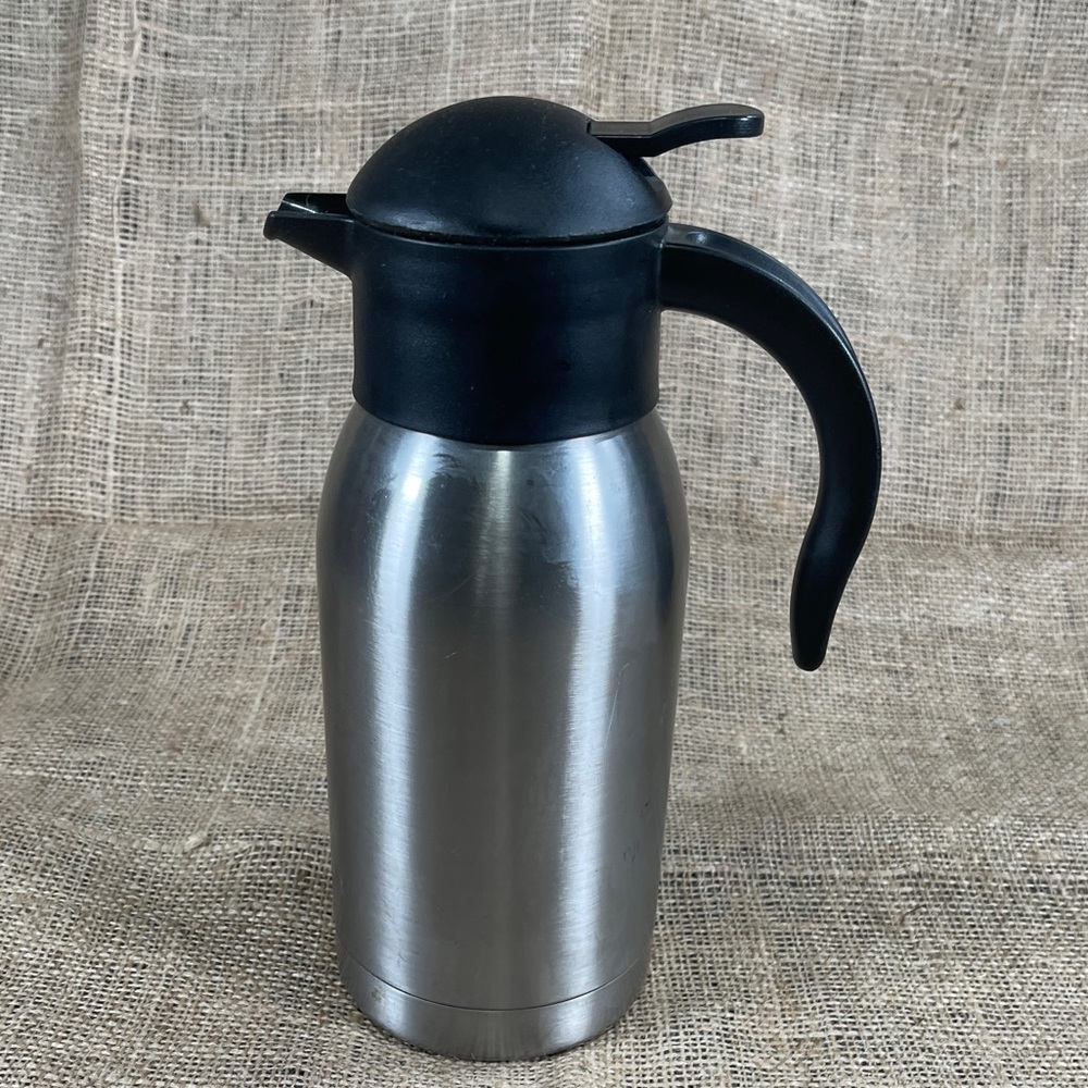 *Oggi Stainless Steel Carafe